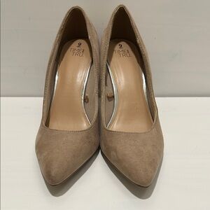 Time and Tru pointed-toe pumps